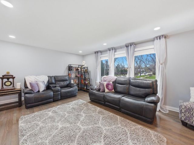 18441 Marshfield Avenue, Homewood, IL 60430