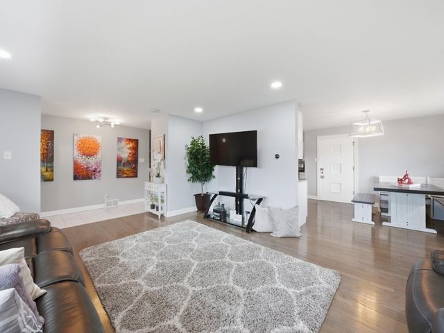 18441 Marshfield Avenue, Homewood, IL 60430