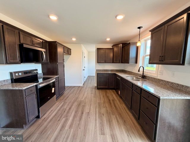 307 RINE DR, Shippensburg, PA 17257