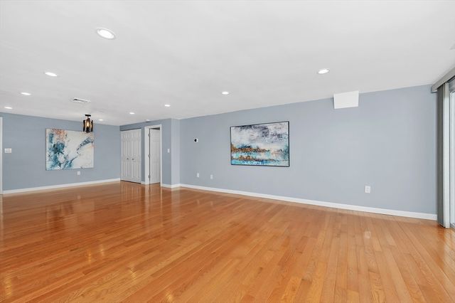 8 Ninth 707, Medford, MA 02155