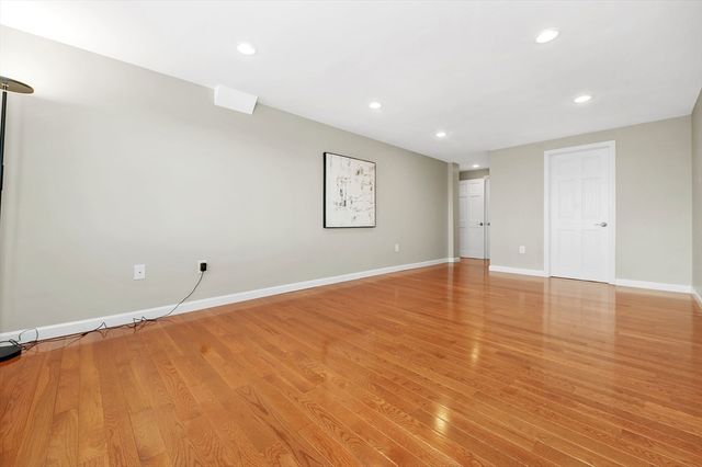 8 Ninth 707, Medford, MA 02155