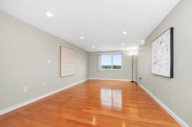 8 Ninth 707, Medford, MA 02155