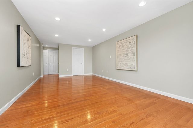 8 Ninth 707, Medford, MA 02155