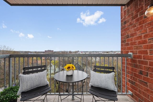 8 Ninth 707, Medford, MA 02155