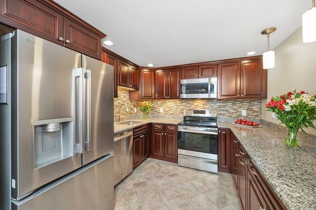 8 Ninth 707, Medford, MA 02155