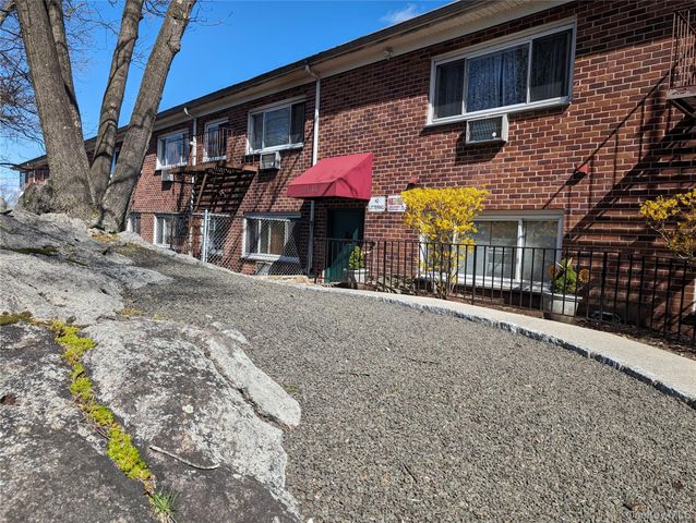 2333 Palmer Avenue 2F, New Rochelle, NY 10801