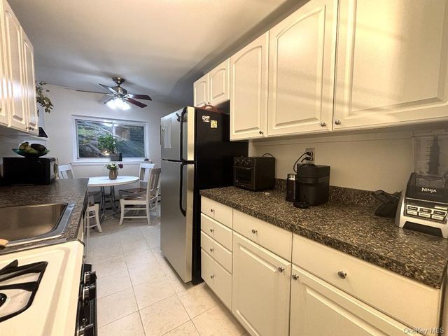 2333 Palmer Avenue 2F, New Rochelle, NY 10801
