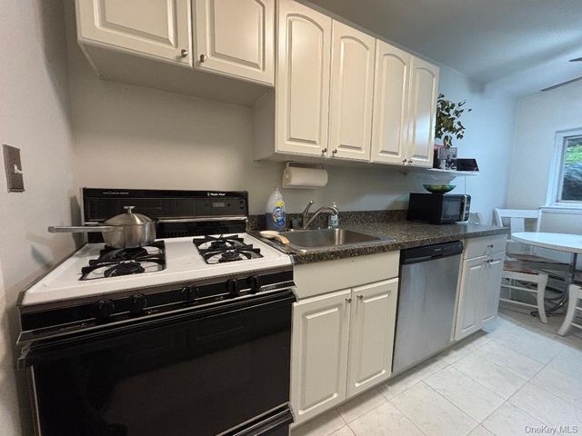 2333 Palmer Avenue 2F, New Rochelle, NY 10801