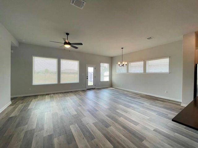 149 Patrick Herndon DR, Bastrop, TX 78602