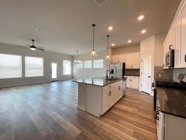 149 Patrick Herndon DR, Bastrop, TX 78602