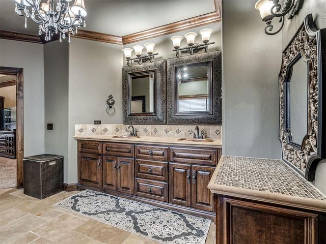 6702 Stone Hill Drive, Edmond, OK 73034