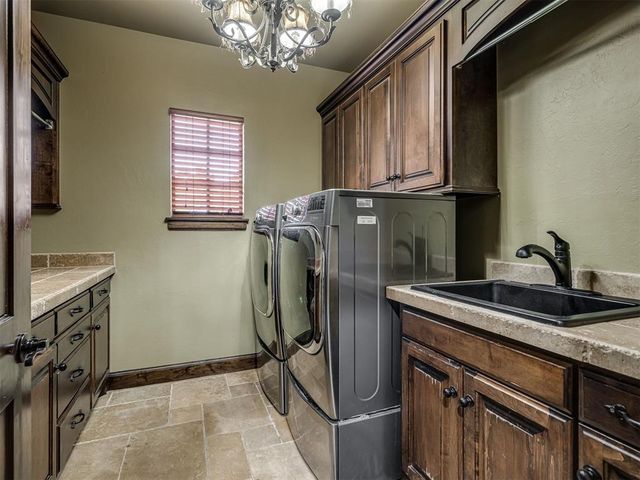 6702 Stone Hill Drive, Edmond, OK 73034