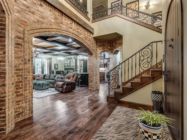6702 Stone Hill Drive, Edmond, OK 73034