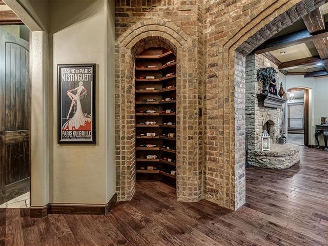 6702 Stone Hill Drive, Edmond, OK 73034
