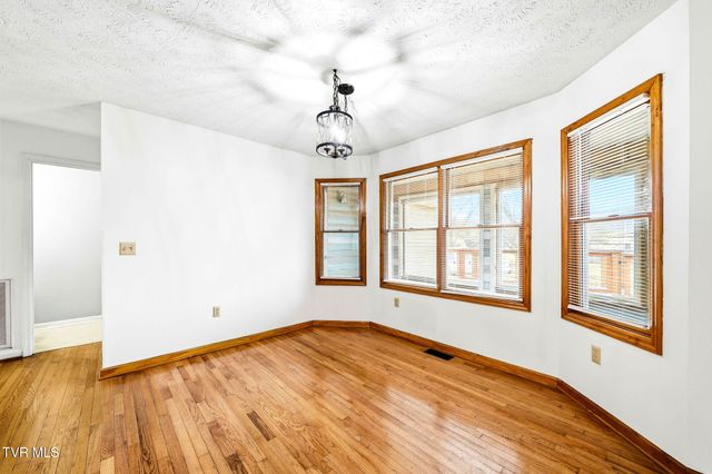 123 Eastland Drive, Elizabethton, TN 37643