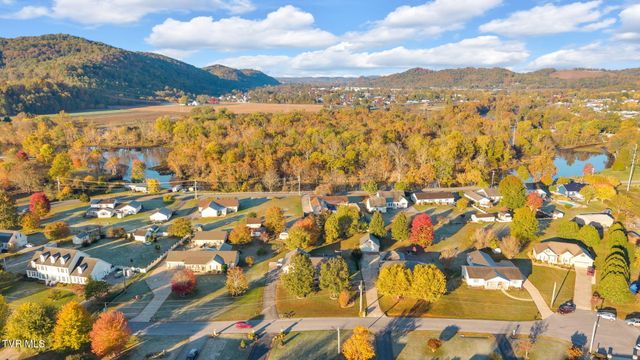 123 Eastland Drive, Elizabethton, TN 37643