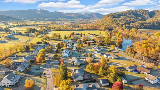 123 Eastland Drive, Elizabethton, TN 37643