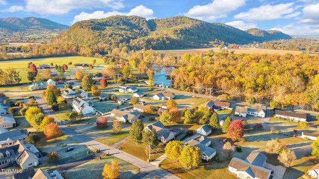 123 Eastland Drive, Elizabethton, TN 37643