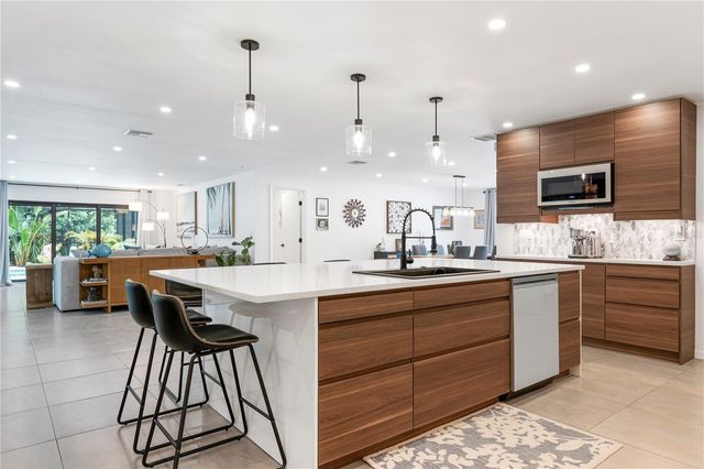 403 51ST STREET NW, Bradenton, FL 34209