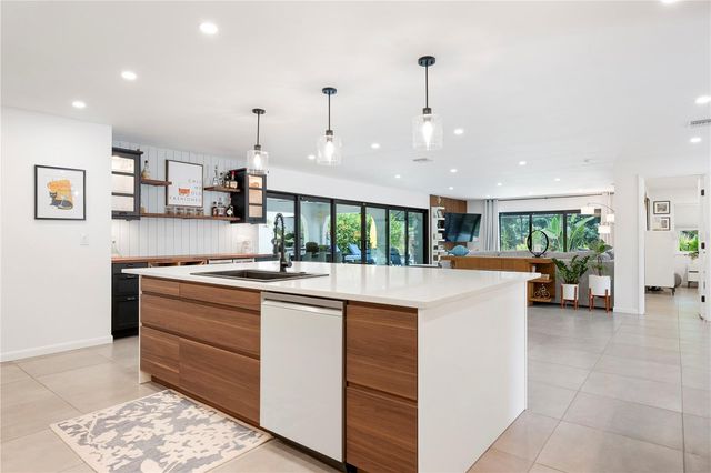 403 51ST STREET NW, Bradenton, FL 34209