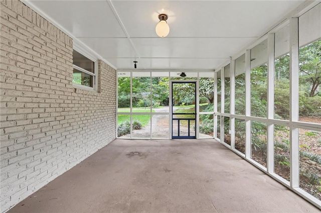 924 Greenbriar Place, Decatur, GA 30033