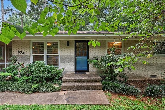 924 Greenbriar Place, Decatur, GA 30033