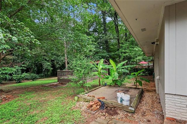 924 Greenbriar Place, Decatur, GA 30033