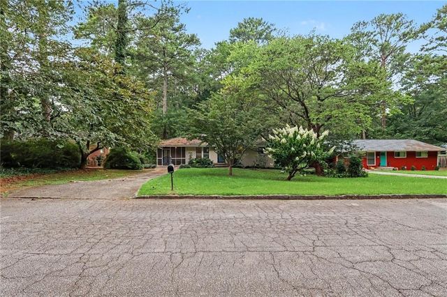 924 Greenbriar Place, Decatur, GA 30033
