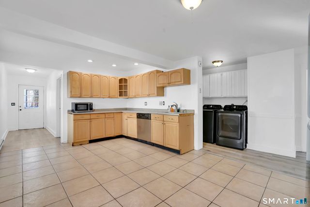 23 Knoll Street, Waterbury, CT 06705