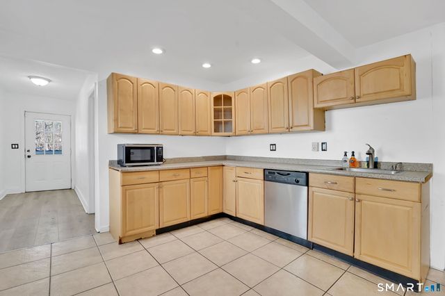 23 Knoll Street, Waterbury, CT 06705