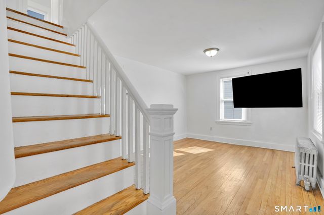 23 Knoll Street, Waterbury, CT 06705