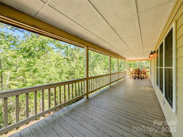 355 Rosewood Lane, Burnsville, NC 28714