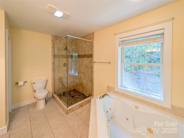 355 Rosewood Lane, Burnsville, NC 28714