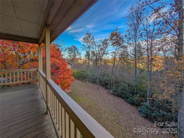 355 Rosewood Lane, Burnsville, NC 28714