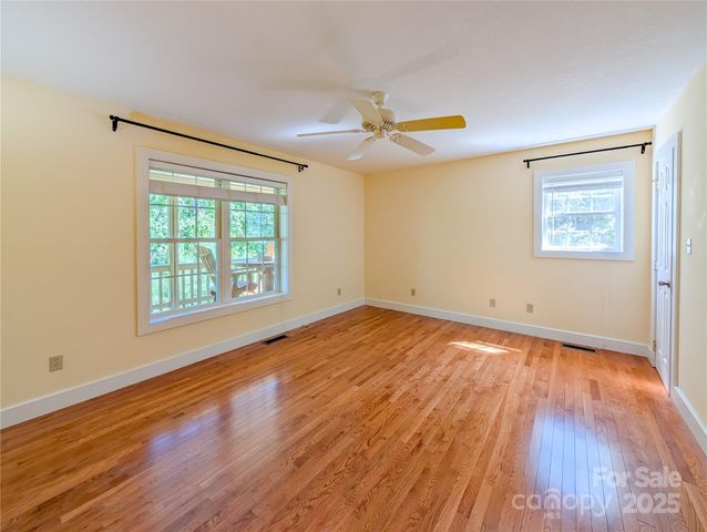 355 Rosewood Lane, Burnsville, NC 28714