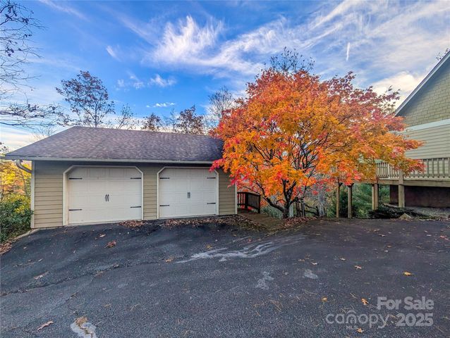 355 Rosewood Lane, Burnsville, NC 28714
