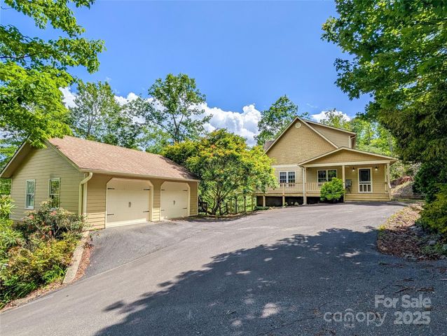 355 Rosewood Lane, Burnsville, NC 28714