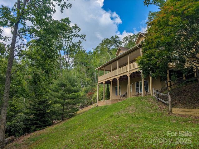 355 Rosewood Lane, Burnsville, NC 28714