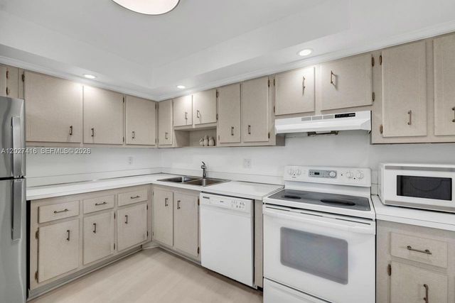 200 Ocean Trail Way 1108, Jupiter, FL 33477
