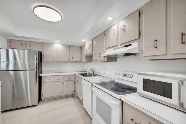 200 Ocean Trail Way 1108, Jupiter, FL 33477