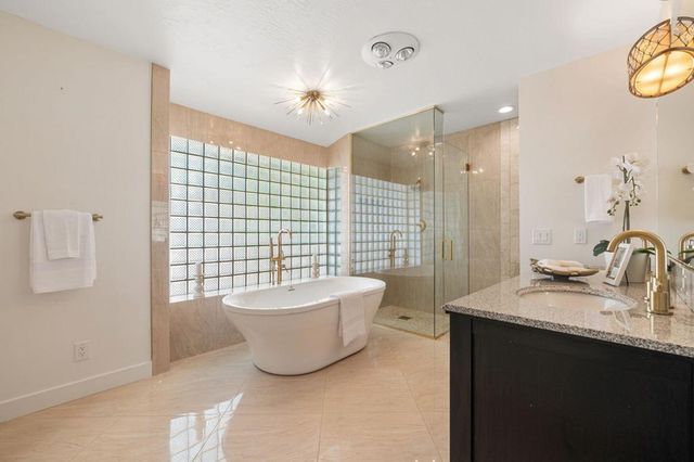 73729 Agave Lane, Palm Desert, CA 92260