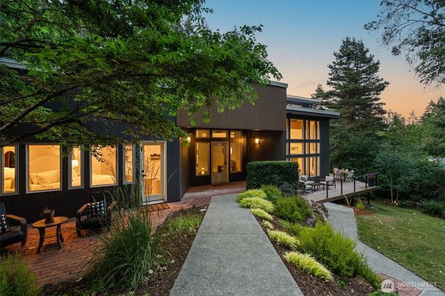 4456 Pinto Court NE, Bainbridge Island, WA 98110