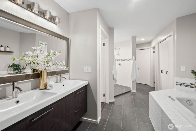 4456 Pinto Court NE, Bainbridge Island, WA 98110