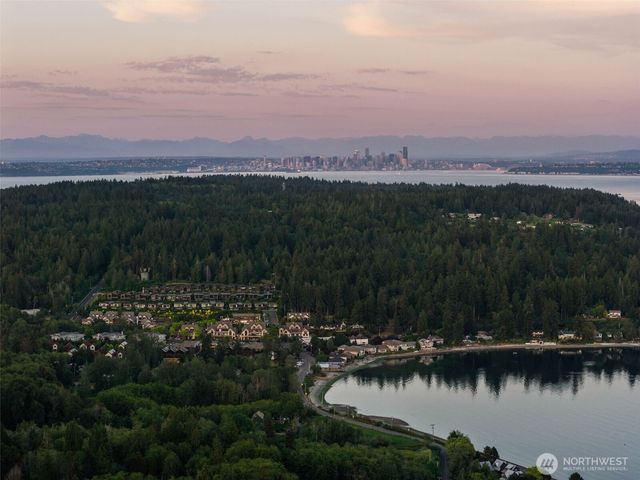 4456 Pinto Court NE, Bainbridge Island, WA 98110