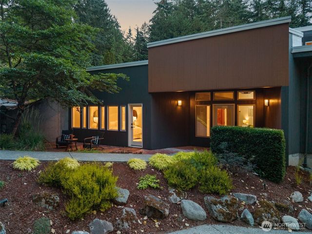 4456 Pinto Court NE, Bainbridge Island, WA 98110