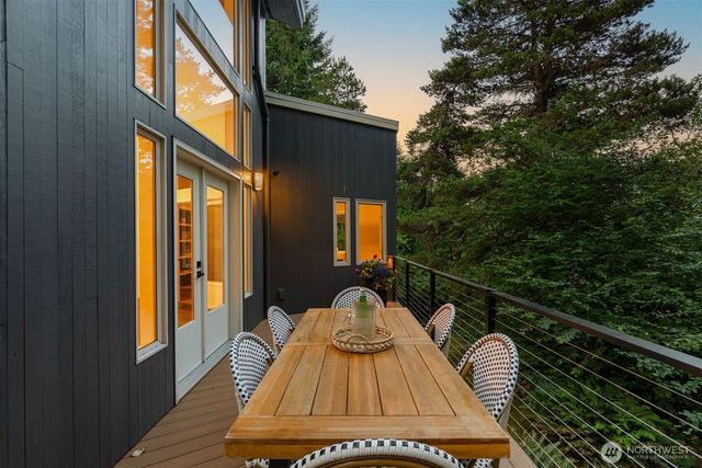 4456 Pinto Court NE, Bainbridge Island, WA 98110