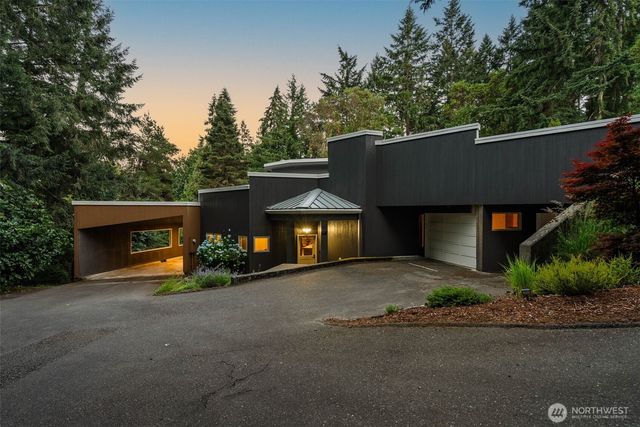 4456 Pinto Court NE, Bainbridge Island, WA 98110