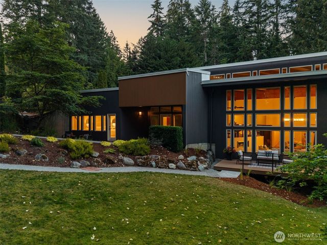 4456 Pinto Court NE, Bainbridge Island, WA 98110