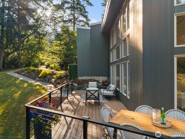 4456 Pinto Court NE, Bainbridge Island, WA 98110