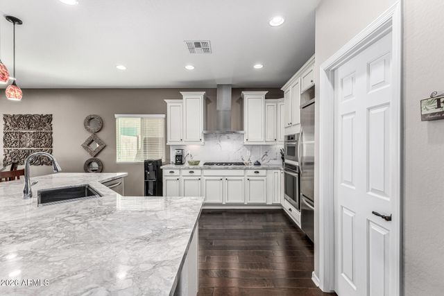 6664 W RUSHMORE Way, Florence, AZ 85132